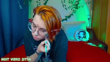 TrickyKitsune — Stripchat recorded stream image, 19.06.2025 08:40