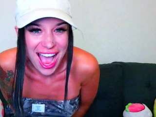 tighttinymilf — Camsoda recorded stream screenshot (20 Jun 2025)