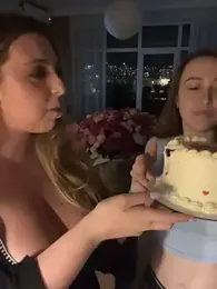 curvyflawless — Stripchat recorded stream screenshot (23 Jun 2025)