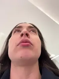 Holly_Play — Stripchat recorded stream image, 11.02.2025 07:20