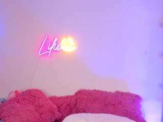 liliimoon — Camsoda recorded stream image, 27.06.2025 04:20