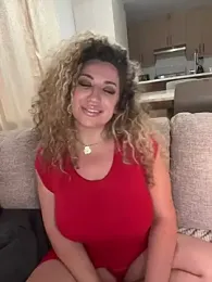 miamellycious — Stripchat recorded stream image, 04.07.2025 08:30