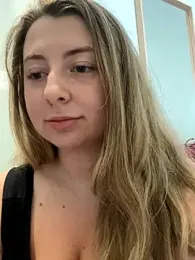 curvyflawless — Stripchat recorded stream screenshot (04 Jul 2025)