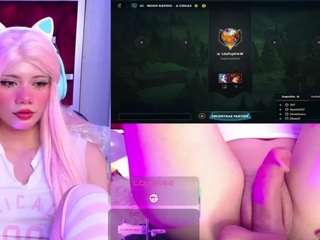 lilapop4 — Camsoda recorded stream image, 08.07.2025 04:40
