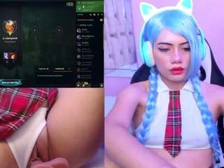 lilapop4 — Camsoda recorded stream image, 17.07.2025 13:30