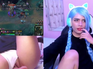 lilapop4 — Camsoda recorded stream image, 17.07.2025 13:30