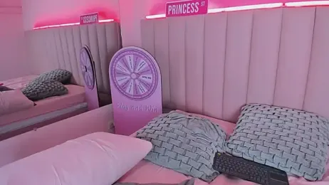 KellyOlsenbe — Stripchat recorded stream screenshot (17 Jul 2025)