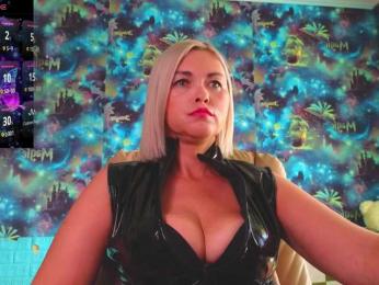 Mistress-Gwen — Bongacams recorded stream image, 18.07.2025 04:00
