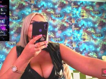 Mistress-Gwen — Bongacams recorded stream image, 18.07.2025 04:00