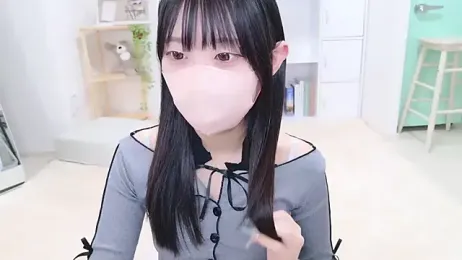 Suzu_ch_xx — Stripchat recorded stream image, 18.07.2025 18:10