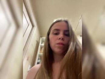 LolaSexxx — Bongacams recorded stream screenshot (12 Feb 2025)