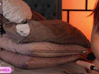shiny-lily — Bongacams recorded stream image, 21.07.2025 23:10