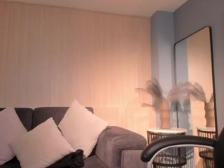 meganwest — Camsoda recorded stream image, 22.07.2025 18:00