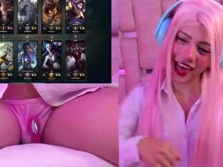lilapop4 — Camsoda recorded stream image, 24.07.2025 14:10