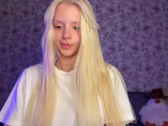 lesi_moonie — Chaturbate recorded stream image, 24.07.2025 22:40