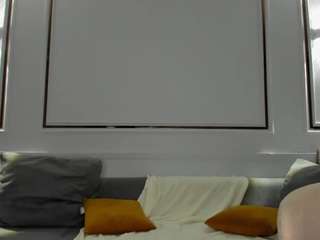 moonlovee — Camsoda recorded stream image, 25.07.2025 07:50