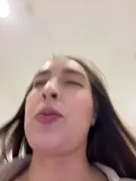 Holly_Play — Stripchat recorded stream image, 28.07.2025 10:00
