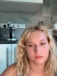 MileySummer — Stripchat recorded stream image, 29.07.2025 12:40