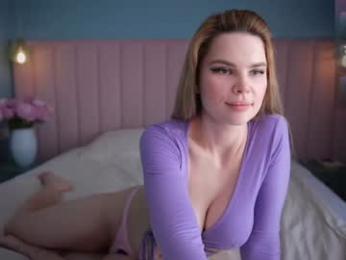 love_you_to123 — Chaturbate recorded stream image, 04.08.2025 12:20