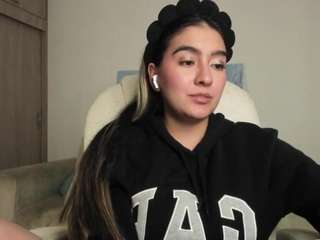 alexyferrer — Camsoda recorded stream image, 05.08.2025 23:20