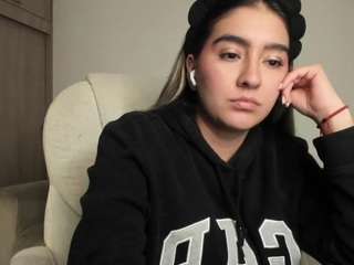 alexyferrer — Camsoda recorded stream image, 05.08.2025 23:20