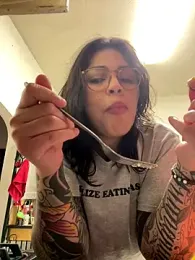 miacanela_xo — Stripchat recorded stream image, 05.08.2025 23:40