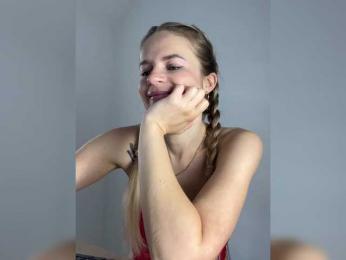 Zoluszka — Bongacams recorded stream image, 06.08.2025 10:30