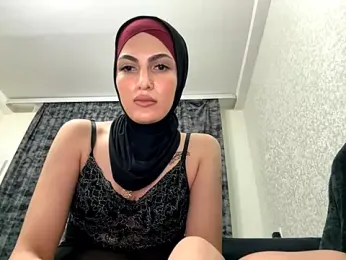 GumusGuray — Stripchat recorded stream image, 07.08.2025 03:30