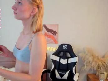 minnietammy — Chaturbate recorded stream image, 08.08.2025 01:00
