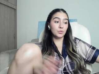 alexyferrer — Camsoda recorded stream image, 13.08.2025 02:20