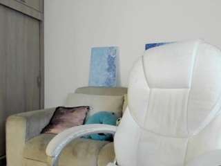 alexyferrer — Camsoda recorded stream image, 13.08.2025 02:20