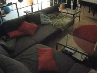 voyeurcam-julmodels-living-3 — Camsoda recorded stream image, 07.08.2025 18:00