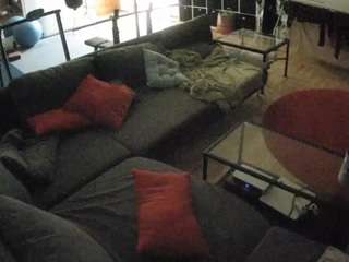 voyeurcam-julmodels-living-3 — Camsoda recorded stream image, 07.08.2025 18:00