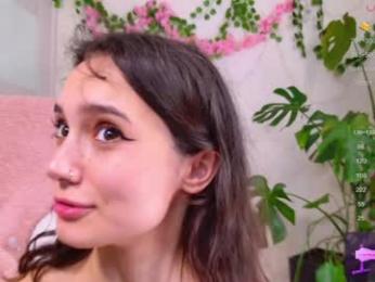 breeding_material — Chaturbate recorded stream image, 13.08.2025 15:40
