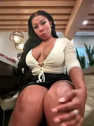 Belle___ — Stripchat recorded stream image, 15.08.2025 21:00