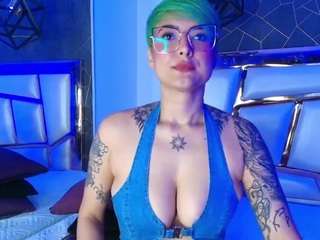 annieswan — Camsoda recorded stream image, 16.08.2025 11:50
