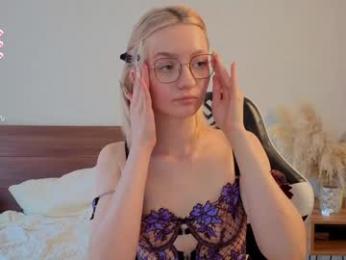 minnietammy — Chaturbate recorded stream image, 18.08.2025 06:10
