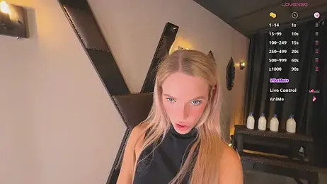 mikkixmeow — Stripchat recorded stream image, 18.08.2025 20:20