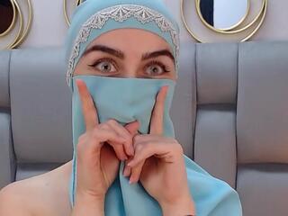 Aliah Manzur — Flirt4free recorded stream screenshot (19 Aug 2025)