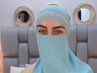 Aliah Manzur — Flirt4free recorded stream screenshot (19 Aug 2025)