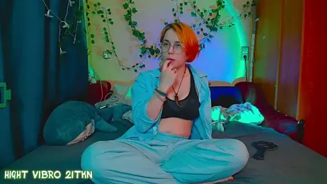 TrickyKitsune — Stripchat recorded stream image, 21.08.2025 09:50