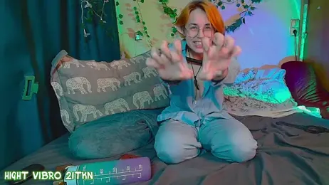 TrickyKitsune — Stripchat recorded stream image, 21.08.2025 09:50