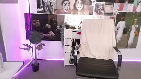 Lenas_Room — Stripchat recorded stream image, 24.08.2025 09:10