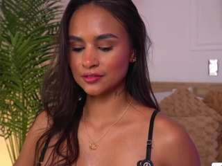 alana-haze — Camsoda recorded stream image, 25.08.2025 03:00