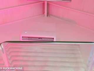 pawi05 — Camsoda recorded stream image, 25.08.2025 21:40