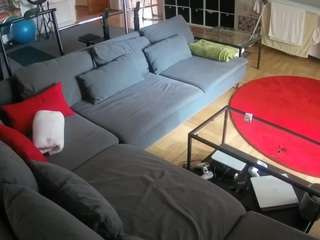 voyeurcam-julmodels-living-3 — Camsoda recorded stream image, 16.08.2025 18:30