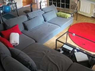 voyeurcam-julmodels-living-3 — Camsoda recorded stream image, 16.08.2025 18:30