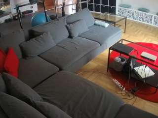 voyeurcam-julmodels-living-3 — Camsoda recorded stream image, 12.02.2025 16:50