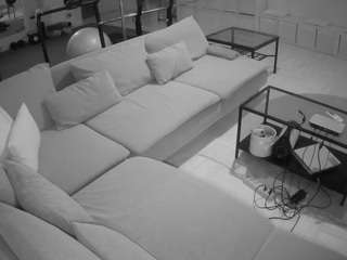 voyeurcam-julmodels-living-3 — Camsoda recorded stream image, 12.02.2025 16:50