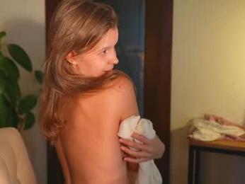 eli_sun — Chaturbate recorded stream image, 29.08.2025 09:10